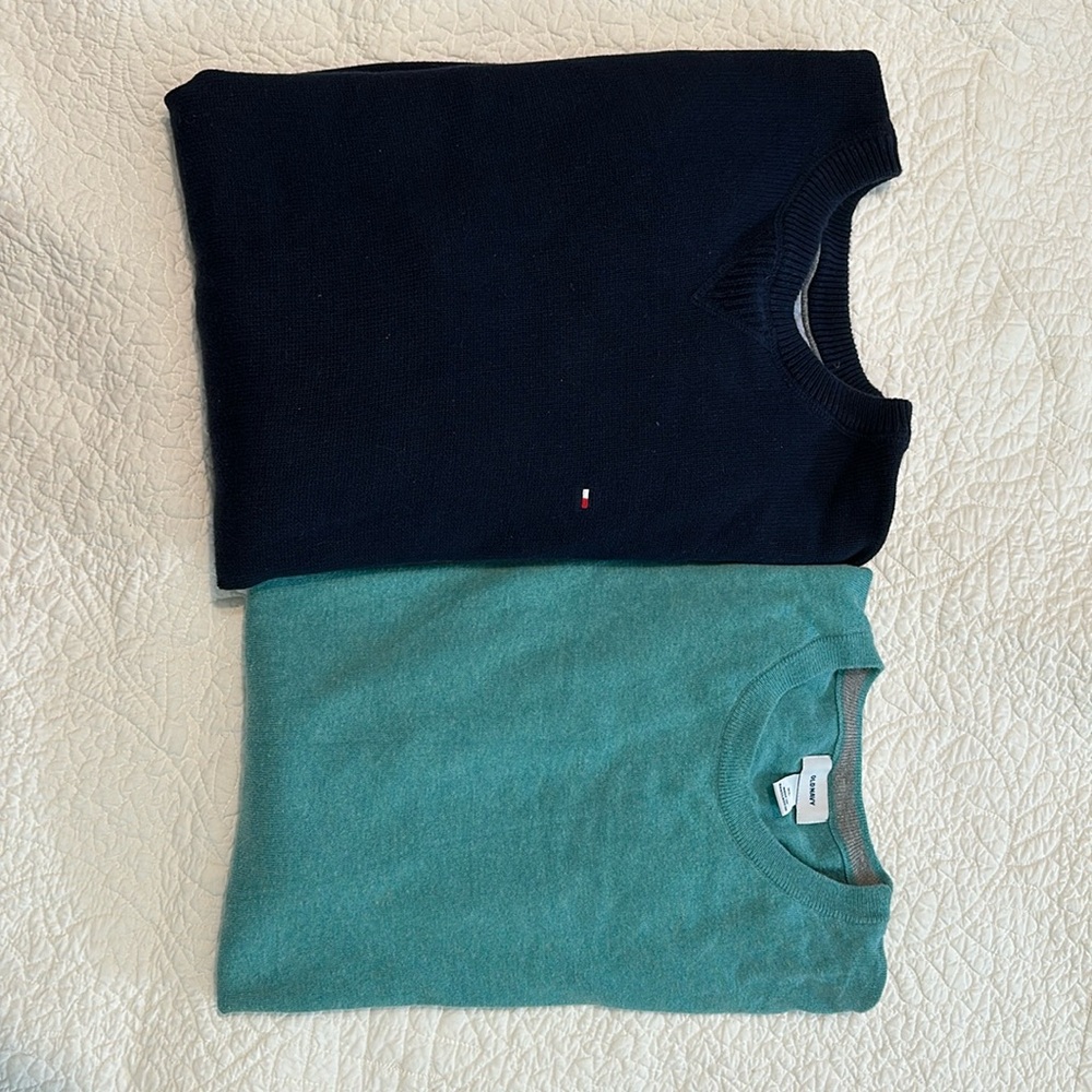 Men’s xl navy blue Tommy Hilfiger cotton sweater and xl old navy sweater